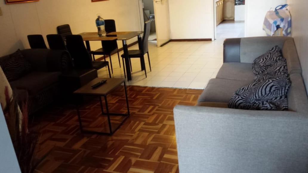 יוהנסבורג Rosebank Accommodation מראה חיצוני תמונה
